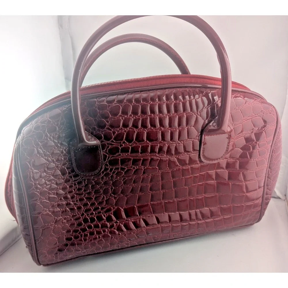 Y2K Red cranberry Faux Alligator Crocodile skin bag Purse **see pics, some wear*
